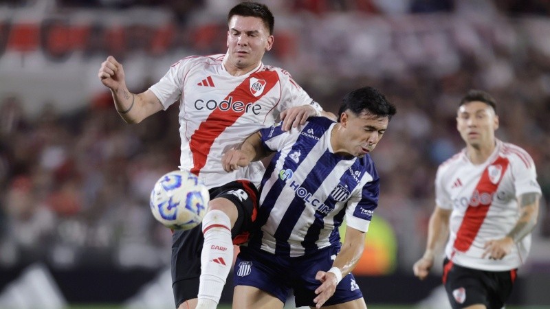 Tras algunos ataques de peligro, River encontró el empate en 42 minutos del complemento.