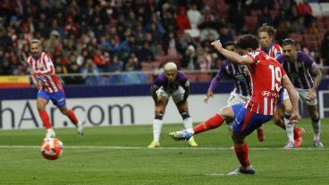 La Araña picó dos veces desde el punto del penal.