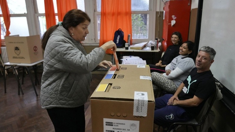 Los rosarinos acudieron a las escuelas el pasado 13 de abril. Hubo una baja participación ciudadana.