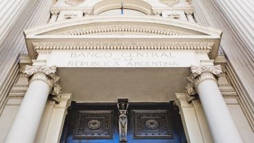 La entidad volvió a sufrir la demanda de dólares en la plaza cambiaria y tuvo que vender divisas por u$s 35 millones.