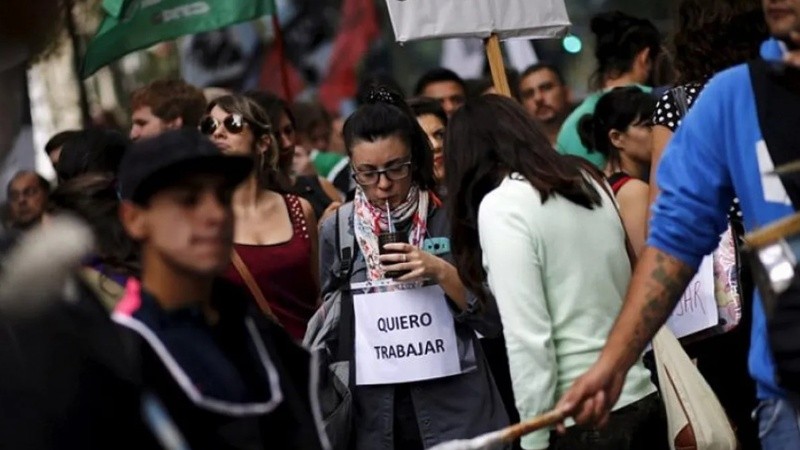 El 60% de los jóvenes de Argentina se encuentran en una situación de informalidad laboral.