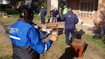 Los agentes realizaron el operativo de desalojo luego de reuniones con vecinos del barrio.