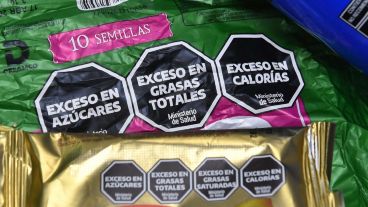 Advierten que por las modificaciones sobre la ley de etiquetado frontal "se van a empezar a ver productos con menos cantidad de sellos".