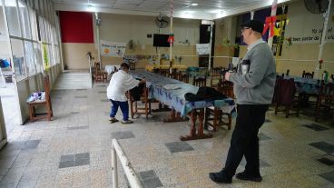 La comunidad tiene 50 plazas de internación en el hogar, 35 en una granja de Baigorria y 25 en Cristalería.