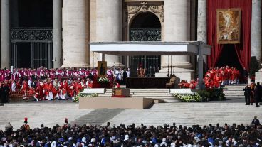 Los cardenales presentes en la misa.