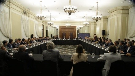 Pazo y funcionario de Economía se reuniron con empresarios y dirigentes el viernes en la Bolsa de Comercio de Rosario.