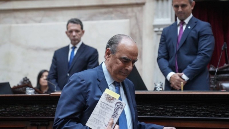 Francos vuelve este martes a la Cámara de Diputados.