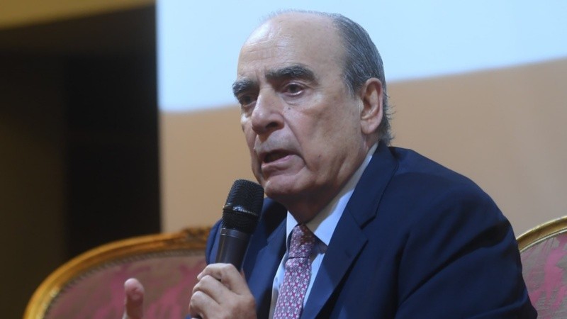 El jefe de Gabinete estuvo la sesión pasada dando explicaciones de la criptoestafa.