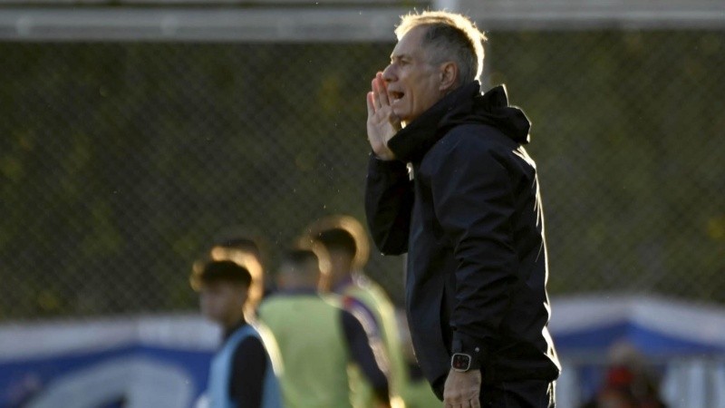 Holan y Central esperan rival para octavos.