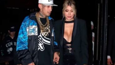 Según explicó el cantante, la medíatica apareció en su casa