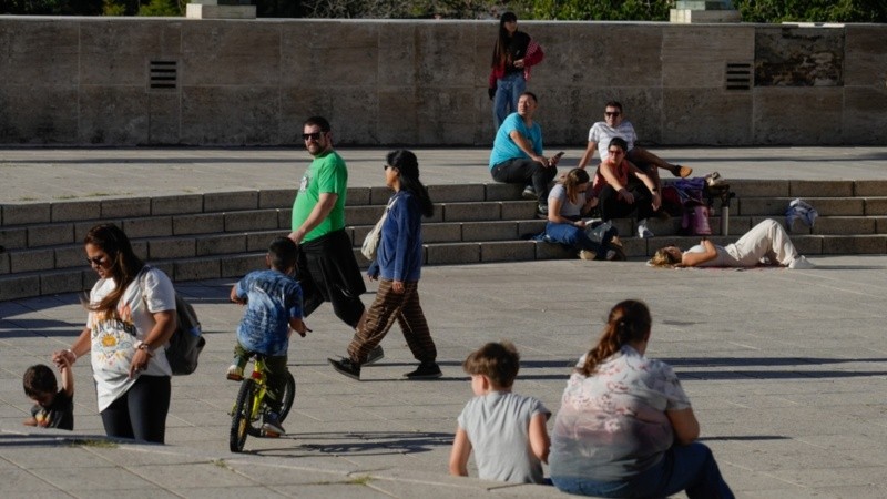 Rosario tuvo un sábado soleado y buena ocupación hotelera.