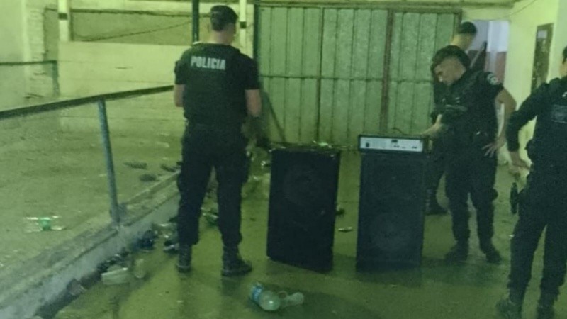 Parte de lo secuestrado por la Policía en la fiesta clandestina.