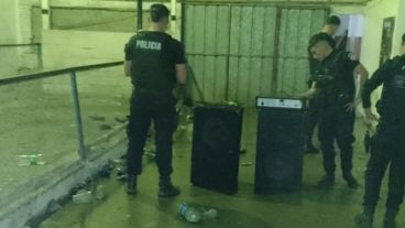 Parte de lo secuestrado por la Policía en la fiesta clandestina.