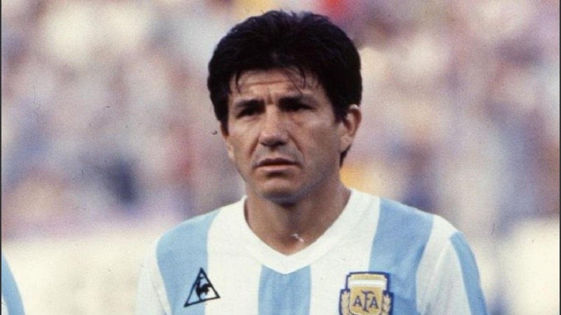 Luis Galván con la camiseta argentina: jugó 34 partidos oficiales y fue campeón del mundo en 1978.