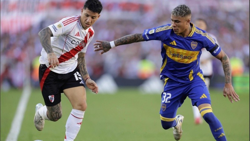 Ayrton Costa fue titular en la defensa de Boca en el último superclásico en el Monumental.