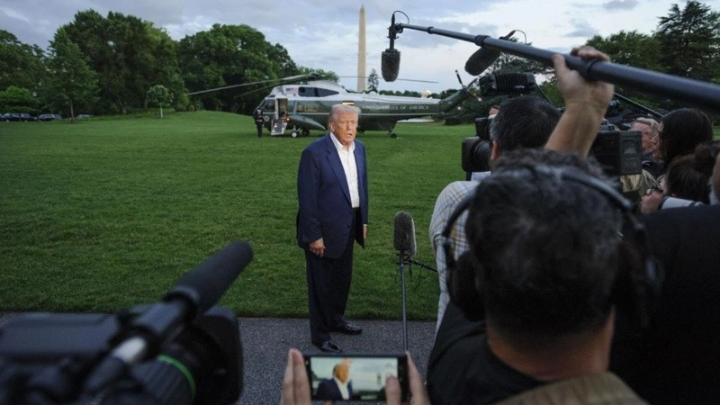 Donald Trump afirmó que impondrá aranceles del 100% para las películas extranjeras proyectadas en Estados Unidos.