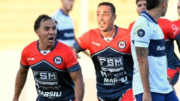 Marin puso el 1-1 sobre el final.