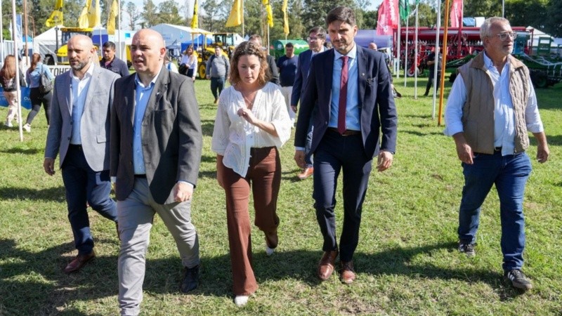 El gobernador estuvo presente en la apertura de TodoLáctea 2025, que se realiza hasta el 15 de mayo en el predio del Centro Industria, Comercio y Afincados de Esperanza..