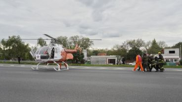El rescate de los Bomberos y el traslado del herido al Heca.