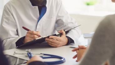 Las prepagas deberán comunicar los aumentos de sus cuotas al Gobierno antes que a sus afiliados.