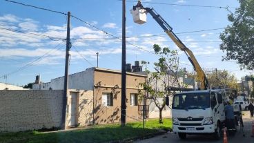 Había cortes puntuales de baja tensión en la ciudad.