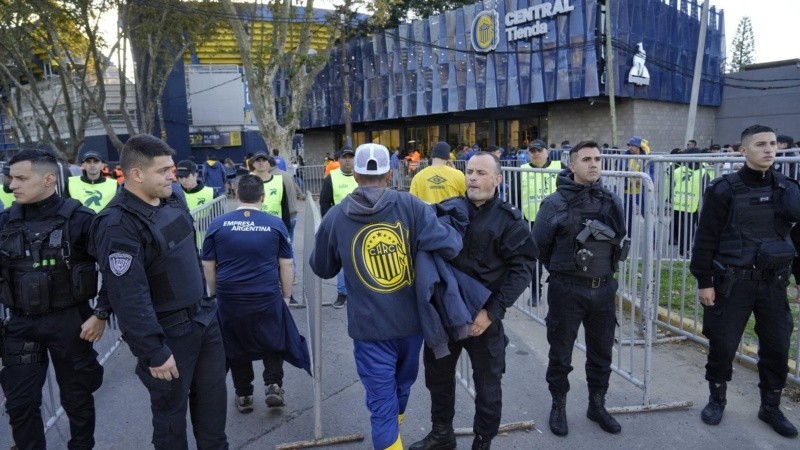 La previa canalla en el Gigante antes del cruce ante Huracán.