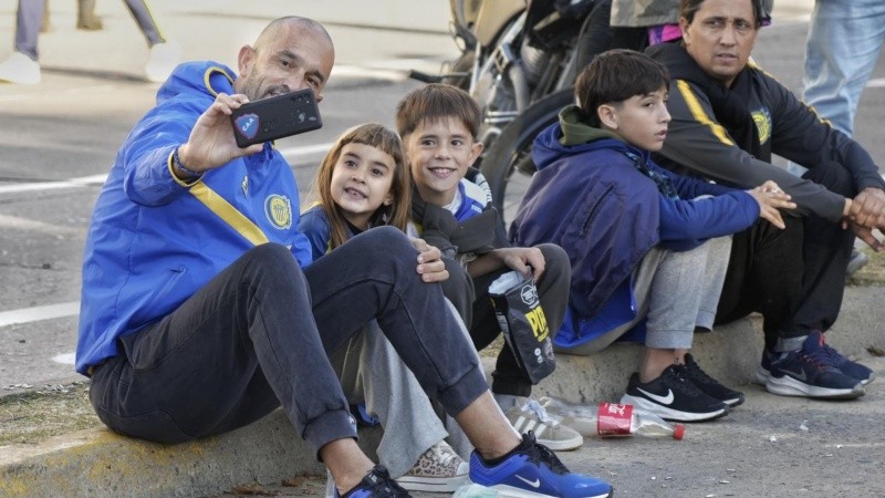 La previa canalla en el Gigante antes del cruce ante Huracán.