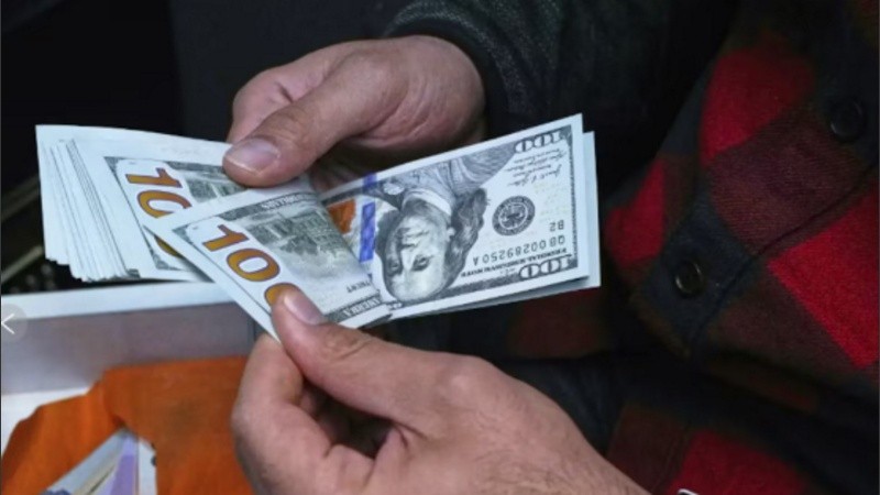 El viernes pasado el Gobierno anunció un nuevo esquema cambiario de flotación entre bandas del dólar oficial de entre $1.000 y $1.400.