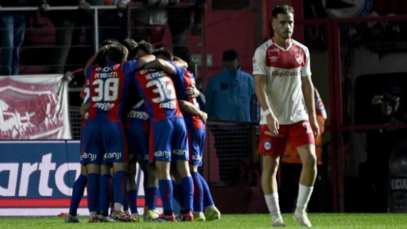 El equipo de Miguel Russo se impuso finalmente 8-7.