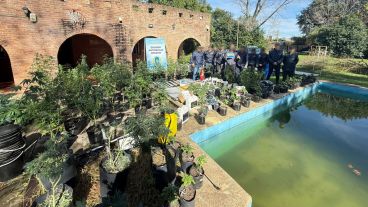 El allanamiento de la PFA en Ibarlucea, causa que dejó dos detenidos días atrás.