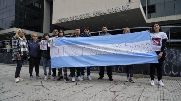 Los familiares de Juan se congregaron en el Centro de Justicia Penal.