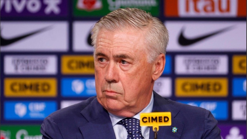 El entrenador italiano Carlo Ancelotti fue presentado como nuevo seleccionador de Brasil.