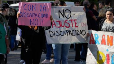 Movilización de organismos y pacientes con discapacidades.