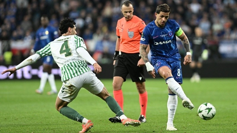 El mediocampista argentino fue clave para la remontada inglesa en Polonia.