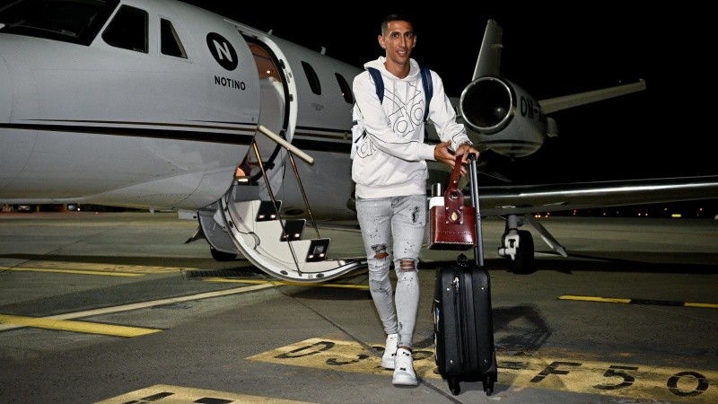 Foto ilustrativa de Di María en un aeropuerto de Europa.