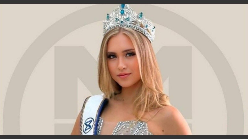La joven está representando a Argentina en Miss Mundo.