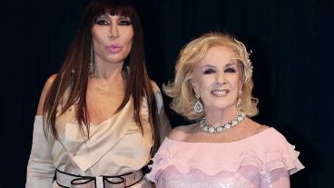 La diva de los almuerzos fue al teatro para ver a Casán actuar