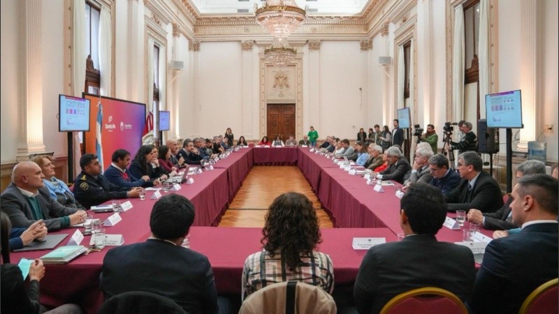 Una postal de la última reunión de la Junta de Seguridad.