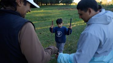 En Stella Maris, practican golf en la cancha de fútbol, en el parque del playón y en la parte sur del Bosque de los Constituyentes.
