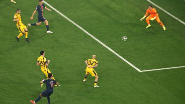 Doué metió el segundo a los 20 minutos para el PSG.