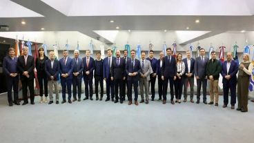 Abordarán la situación económica, así como también el problema de mantenimiento de las rutas nacionales.