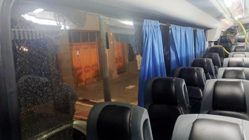 La piedra impactó de lleno en la frente de la niña.