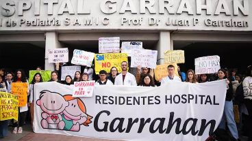 Los médicos del Garraham mantienen su reclamo.