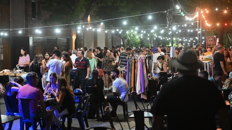 El Mercadito Usina es una iniciativa que busca promover y difundir emprendimientos locales.