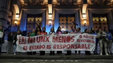 El cierre de la movilización en Plaza San Martín.