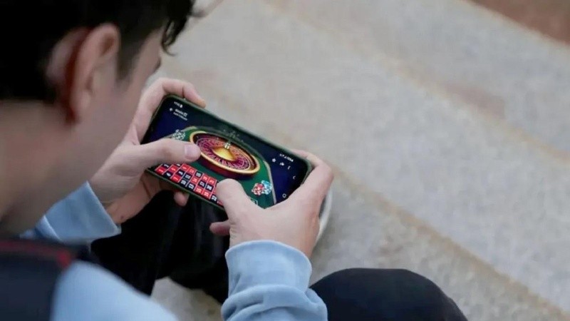 “Hay muchos chicos en las escuelas que juegan y apuestan como un pasatiempo. Así empecé yo”, dijo Agustín.