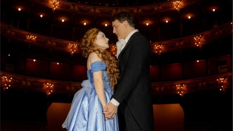 La voz estelar invitada, protagonizando el fantasma, es la de Martín Masiello. 