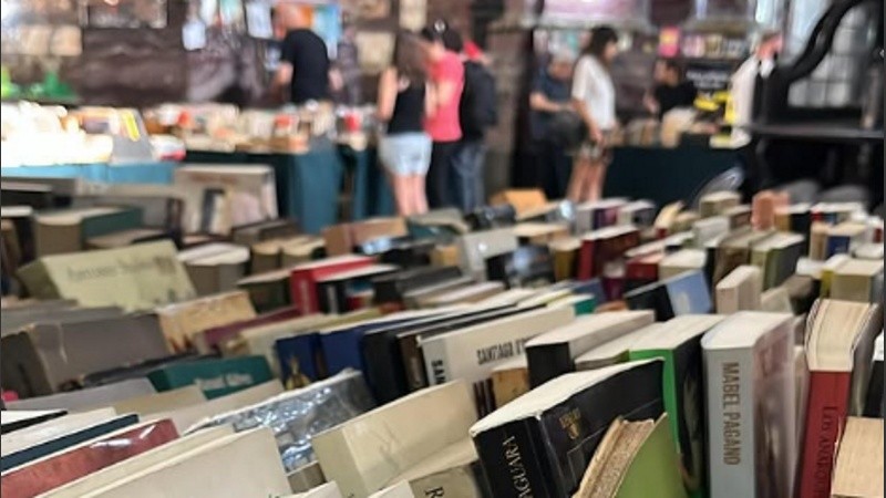 Una nueva edición de la tradicional Feria de Librerías de Viejo de Rosario llega el fin de semana largo al Espacio Cultural Universitario (ECU), de San Martín 750.
