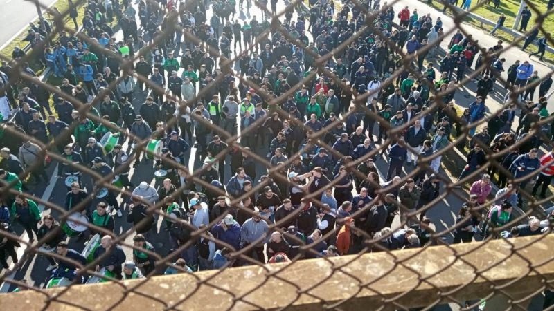 Sindicatos salen a la calle y hay cortes de tránsito en apoyo a Cristina Kirchner.