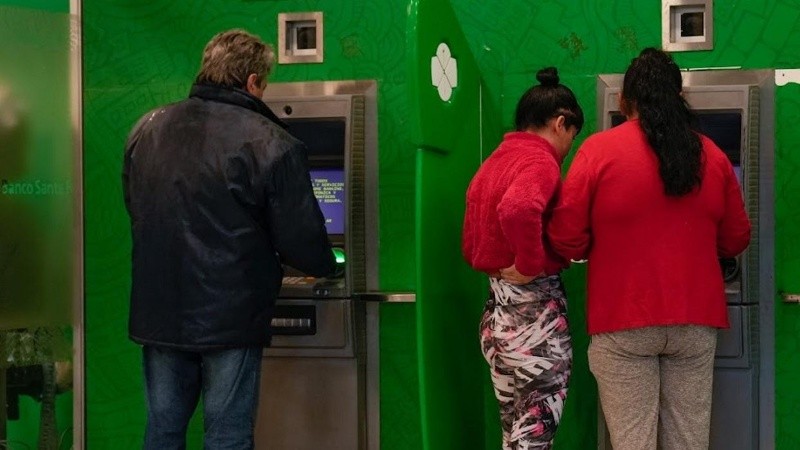 Medios digitales como cajeros automáticos funcionarán con normalidad.